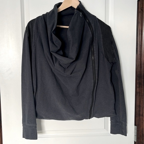 Lululemon Sway Jacket - Picture 2 of 5